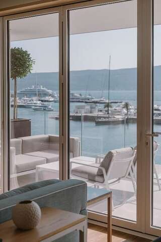 Отель Regent Porto Montenegro Тиват Люкс Baia с 2 спальнями и видом на море-2