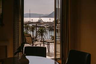 Отель Regent Porto Montenegro Тиват Люкс Venezia с 1 спальней и видом на море-2
