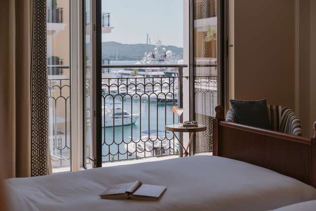 Отель Regent Porto Montenegro Тиват-25